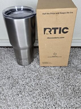 RTIC 30 oz Stainless Steel Tumbler w/ Lid